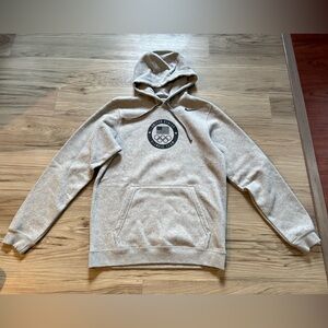 Nike Light Gray Men’s Pullover Hoodie with Olympic Team Emblem Size S